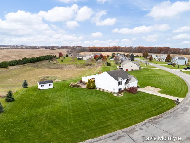 $345,000 | 850 Cosby Way Drive, Sparta, MI 49345