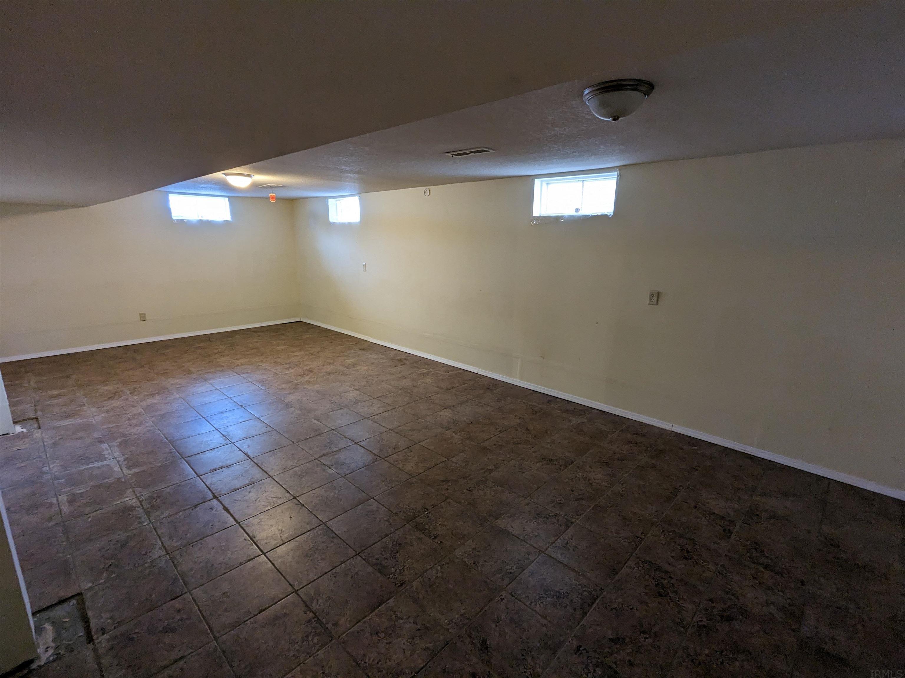9432 Auburn Road Fort Wayne, IN 46825 - Photo 17 of 18