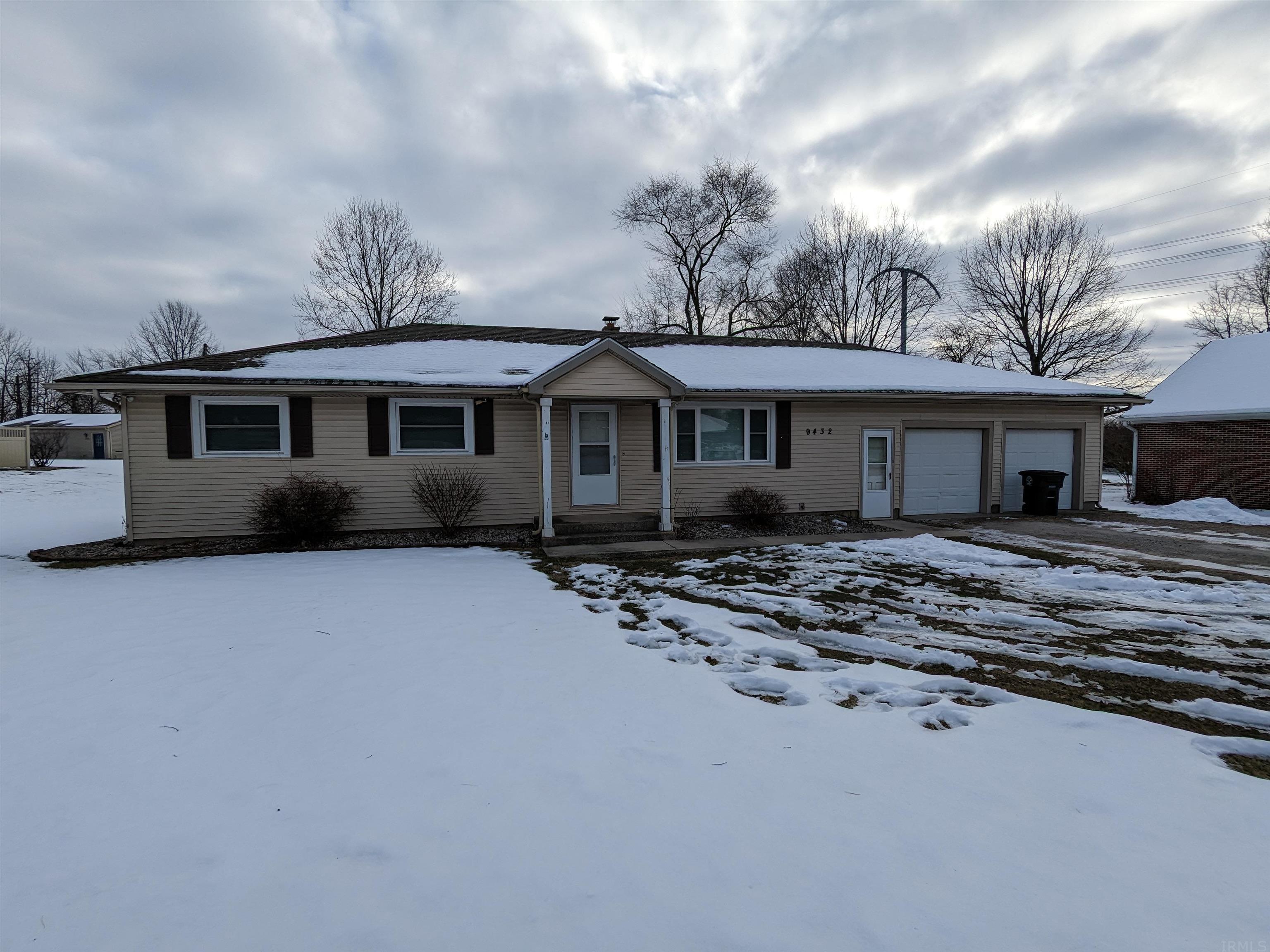 9432 Auburn Road Fort Wayne, IN 46825 - Photo 2 of 18