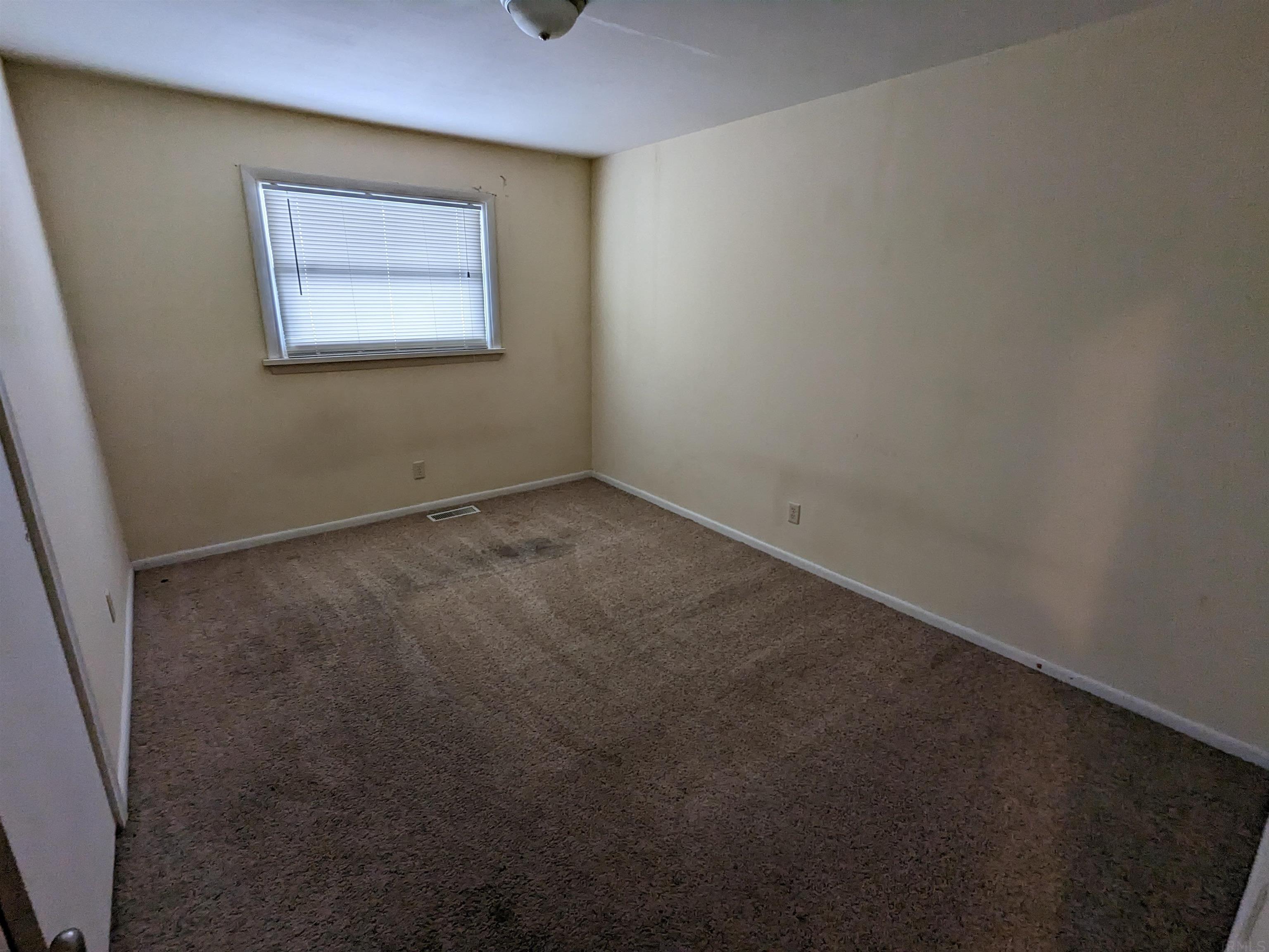 9432 Auburn Road Fort Wayne, IN 46825 - Photo 8 of 18