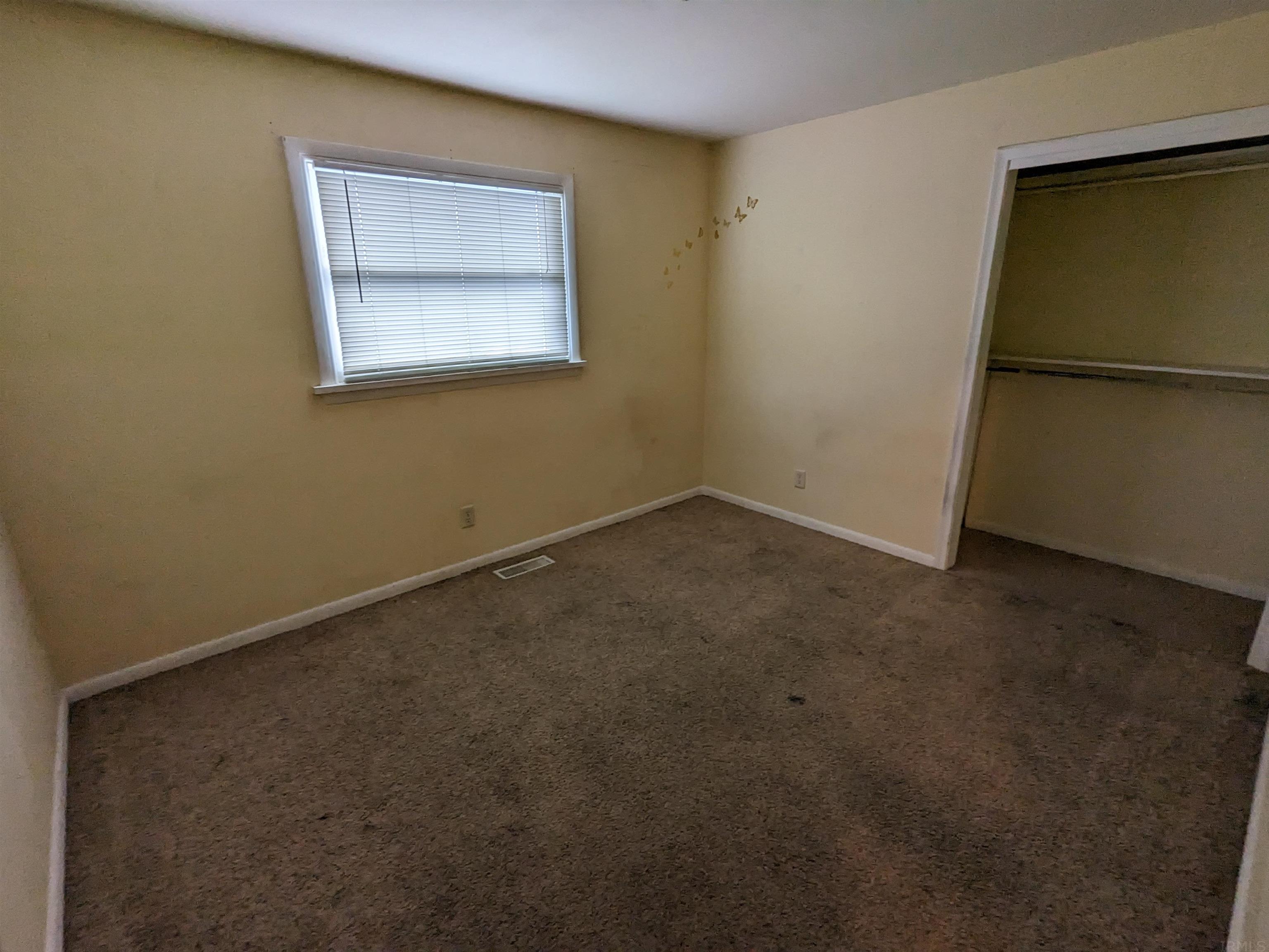 9432 Auburn Road Fort Wayne, IN 46825 - Photo 9 of 18