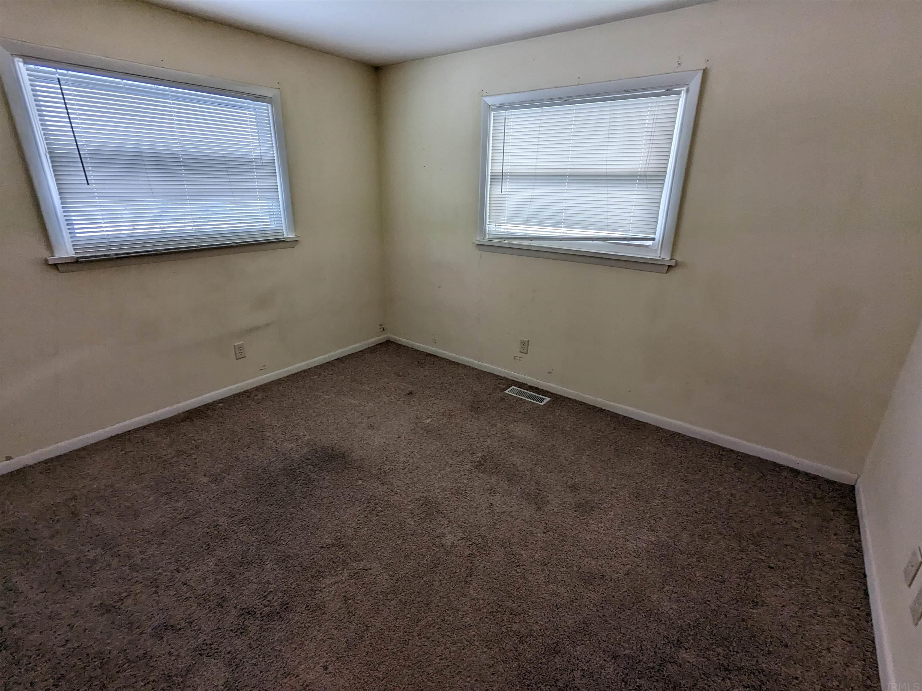 9432 Auburn Road Fort Wayne, IN 46825 - Photo 10 of 18