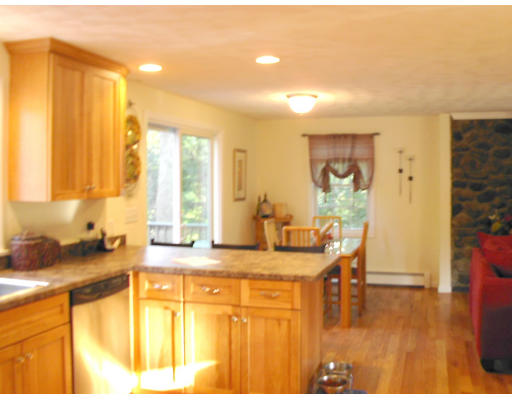 311 Locust Street Danvers, MA 01923 - Photo 8 of 15