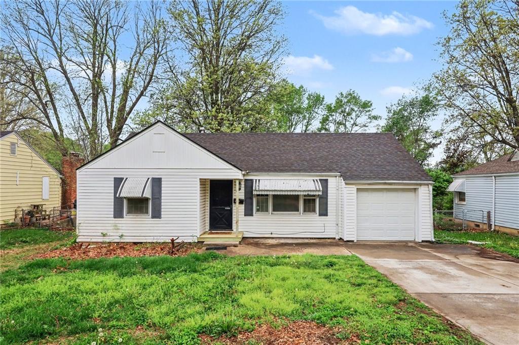 7723 Sni A Bar Road Kansas City, MO 64129 - Photo 1 of 20