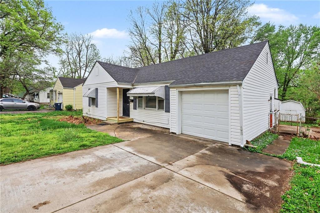 7723 Sni A Bar Road Kansas City, MO 64129 - Photo 3 of 20