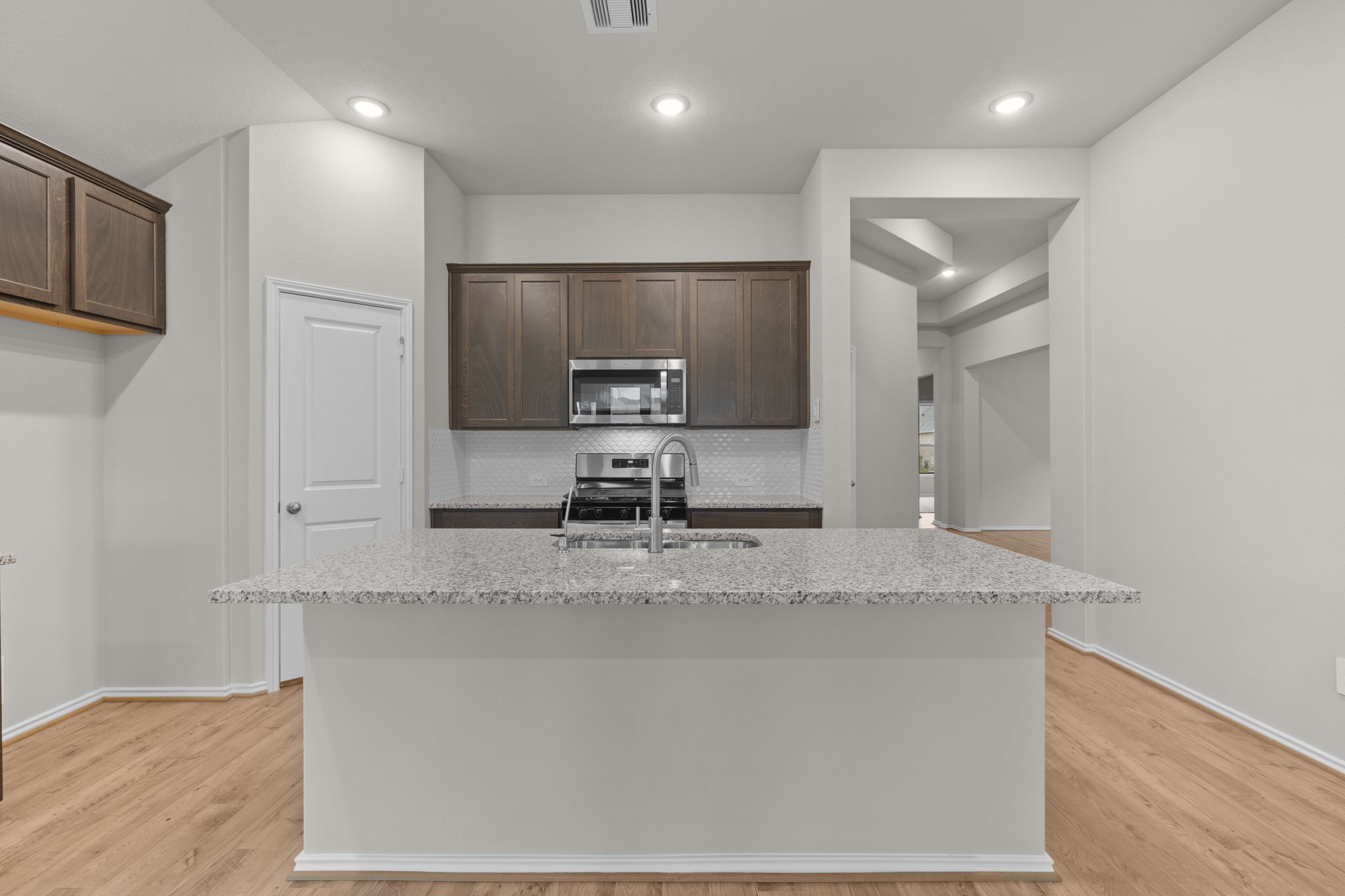 9623 Mount Brewer Lane Porter, TX 77365 - Photo 3 of 38