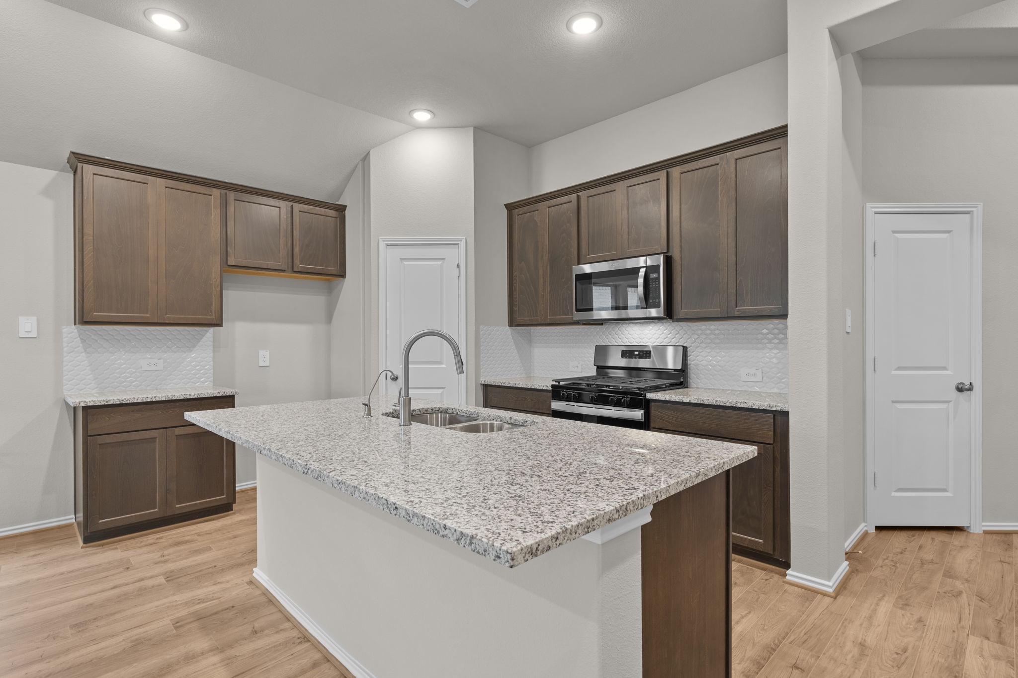 9623 Mount Brewer Lane Porter, TX 77365 - Photo 4 of 38