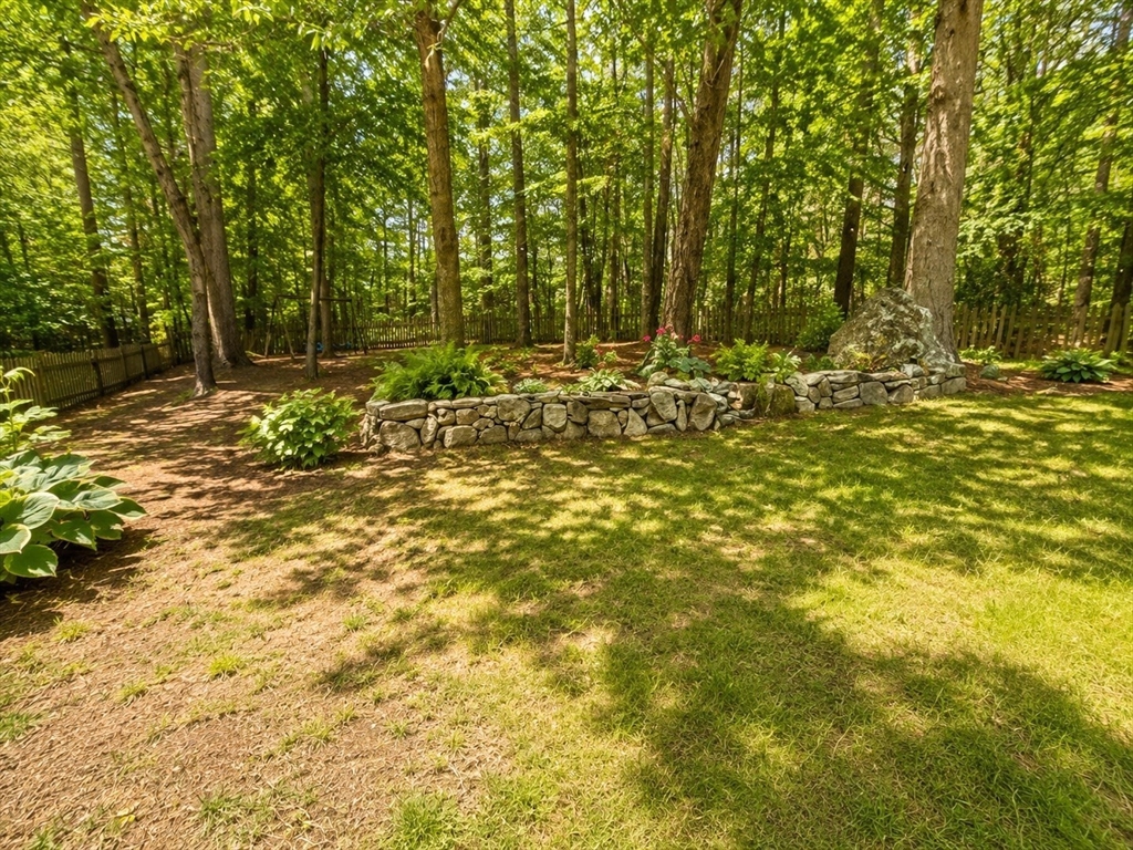 20 Pinecrest Road, Unit 20 Uxbridge, MA 01569 - Photo 26 of 26