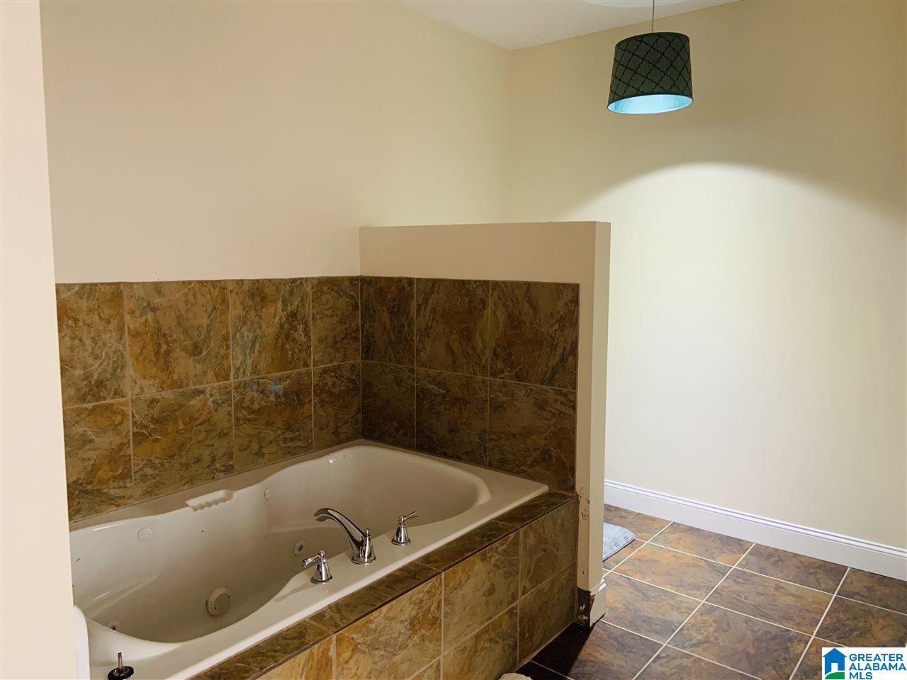 908 Colquitt Street Gadsden, AL 35903 - Photo 18 of 35