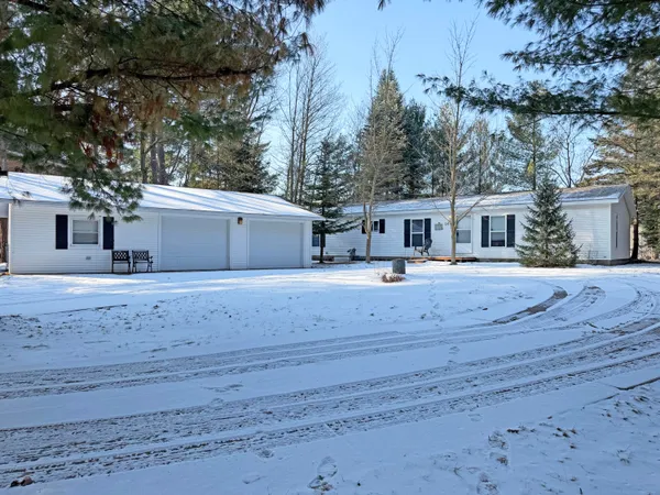 $269,900 | 6830 East Carrigan Drive, Newaygo, MI 49337