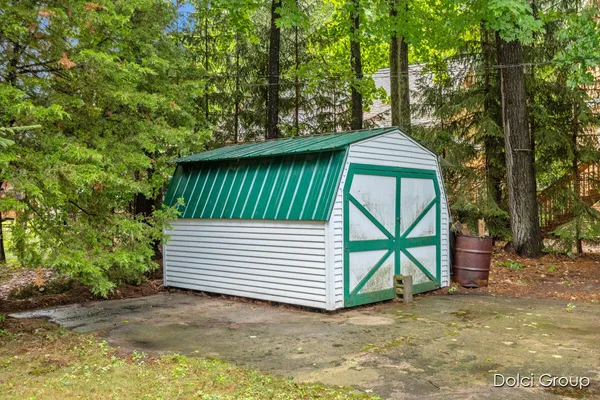 $269,900 | 6830 East Carrigan Drive, Newaygo, MI 49337