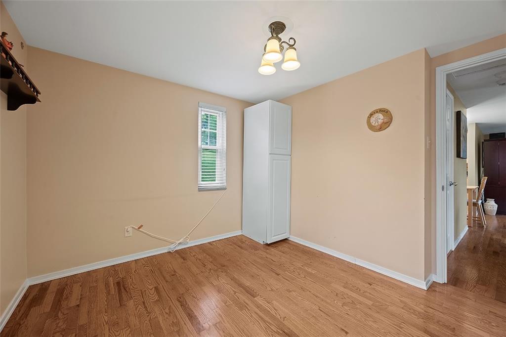5158 Grove Road Pittsburgh, PA 15236 - Photo 18 of 31 Gallery Image 18