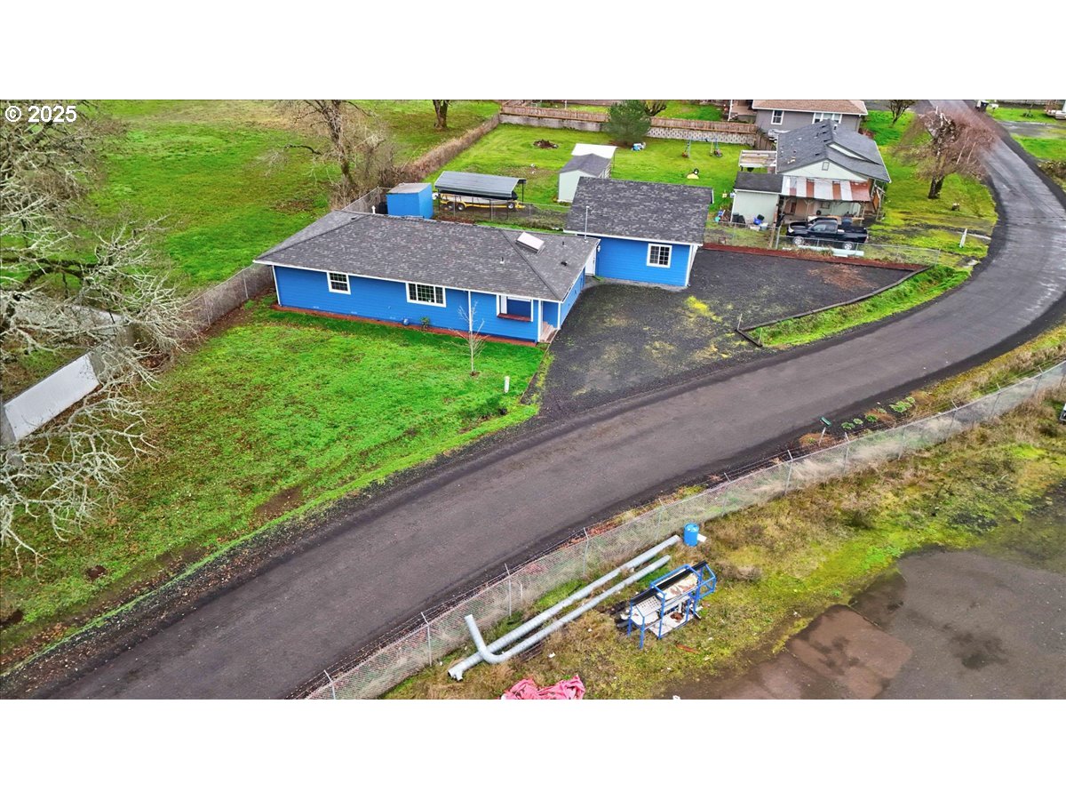 75 Sturtevant Road Lebanon, OR 97355 - Photo 2 of 16 Gallery Image 2