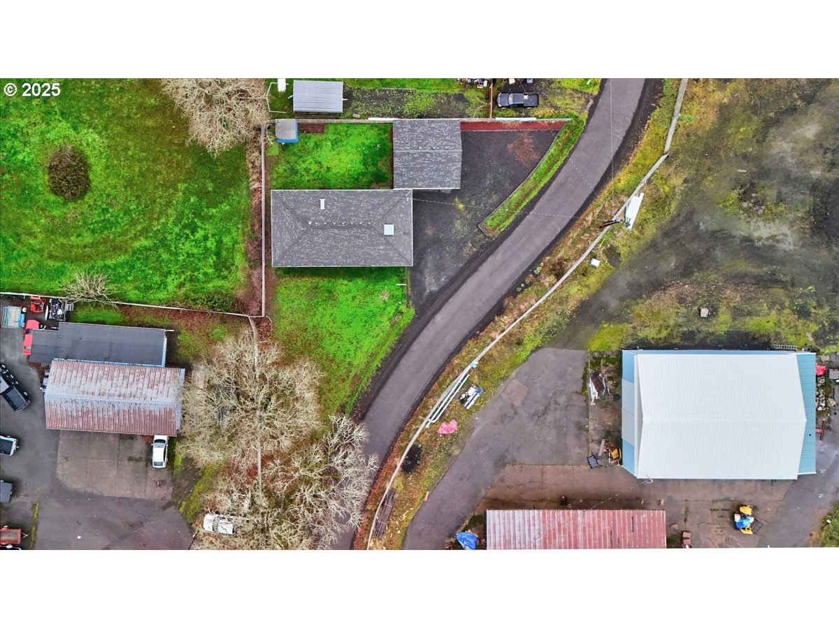 75 Sturtevant Road Lebanon, OR 97355 - Photo 6 of 16 Gallery Image 6