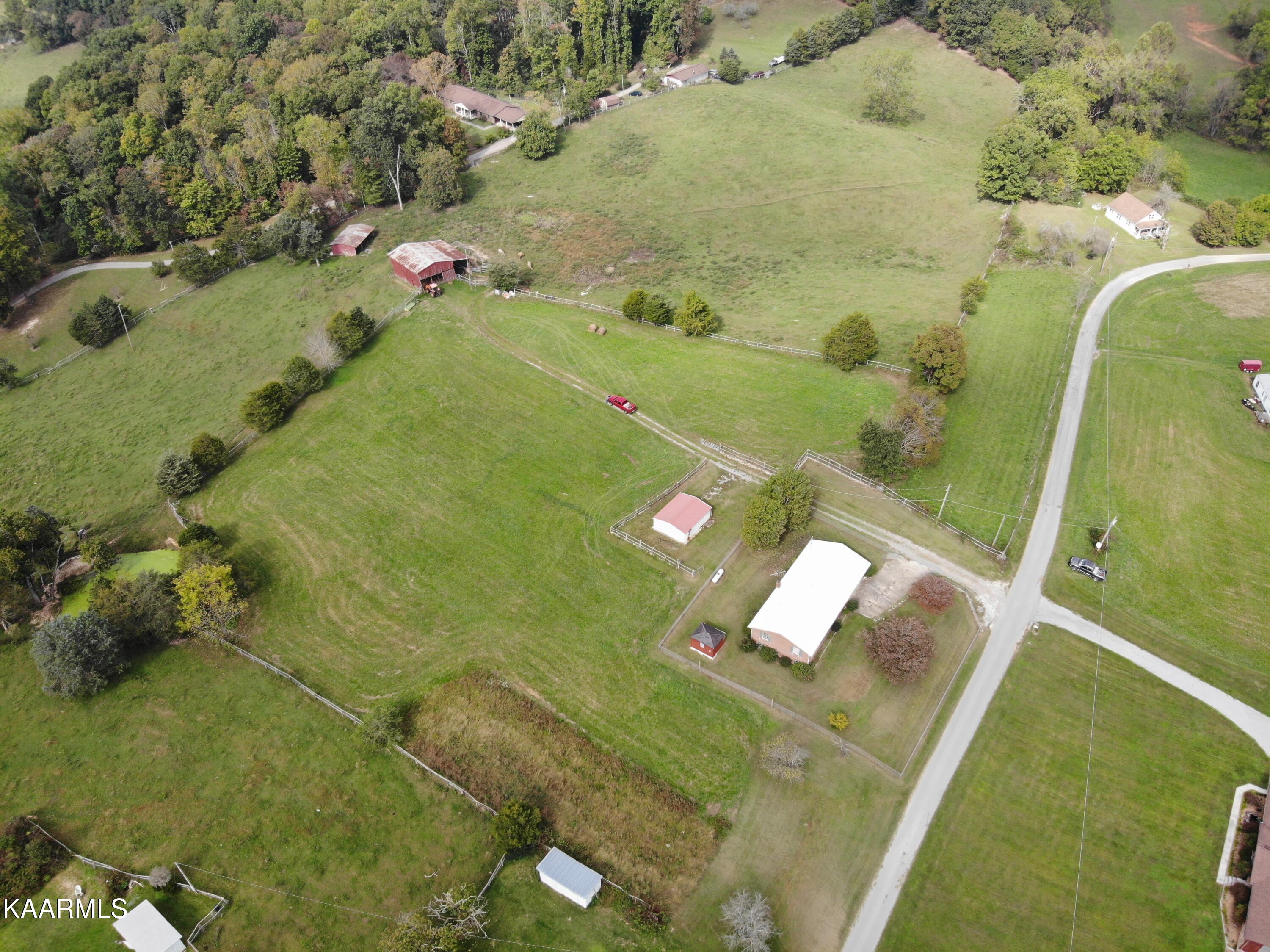 433 Barker Road New Tazewell, TN 37825 - Photo 30 of 36 30