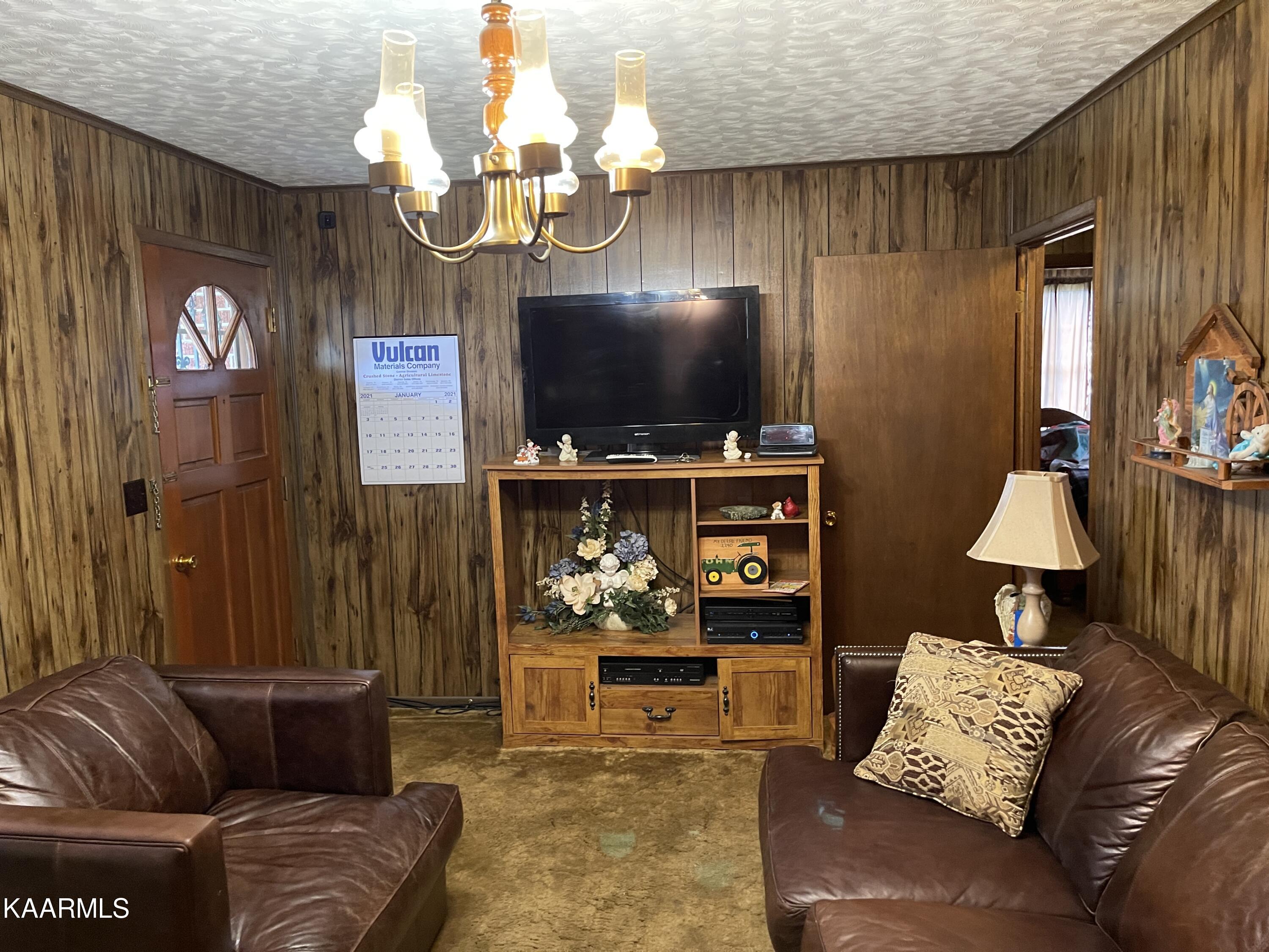 433 Barker Road New Tazewell, TN 37825 - Photo 34 of 36 34