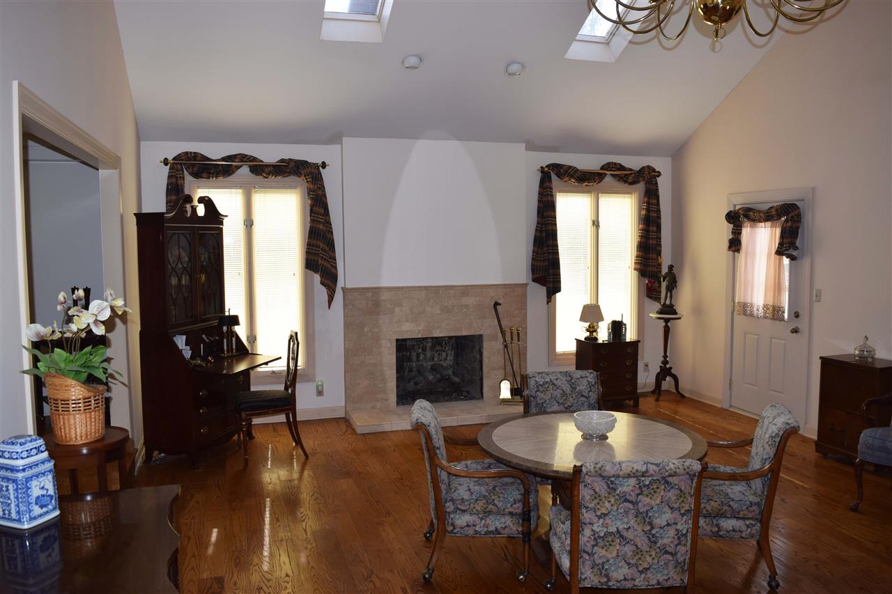 901 Hermitage Road Evansville, IN 47725 - Photo 3 of 36 Gallery Image 3