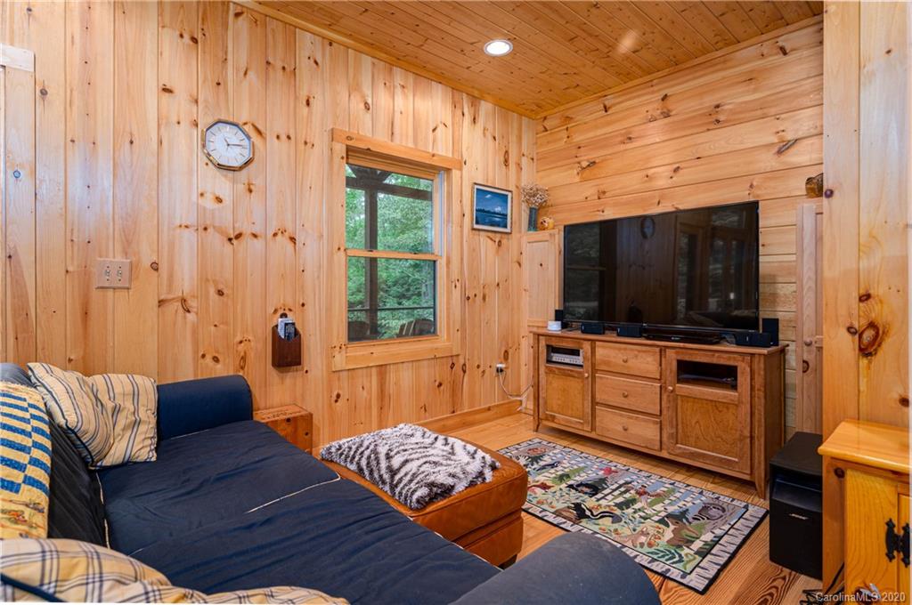 682 Clinic Road Balsam Grove, NC 28708 - Photo 14 of 37 Gallery Image 14