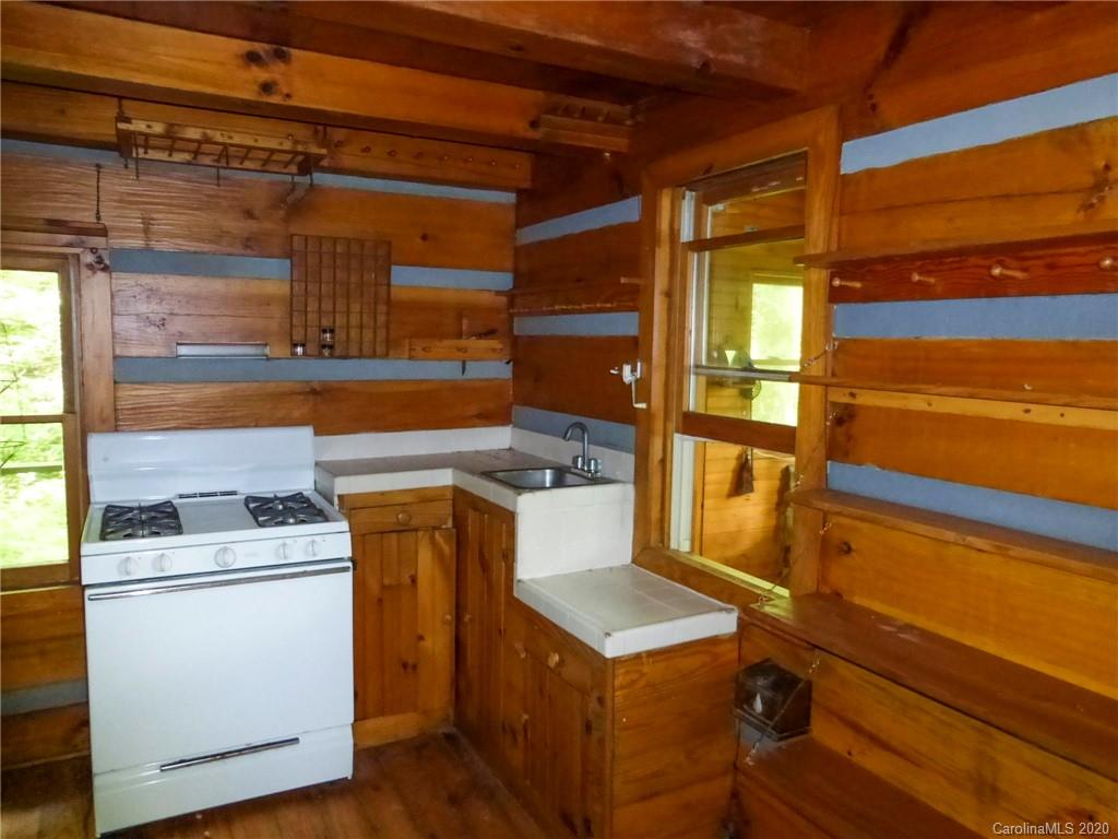 682 Clinic Road Balsam Grove, NC 28708 - Photo 27 of 37 Gallery Image 27