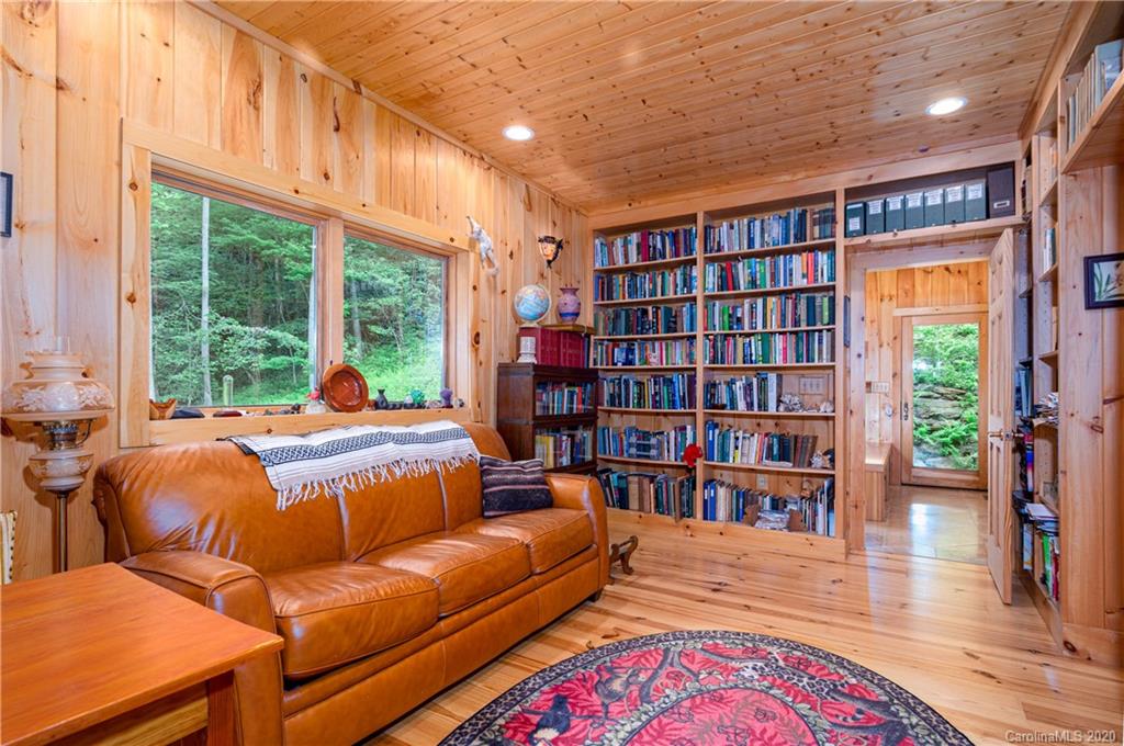 682 Clinic Road Balsam Grove, NC 28708 - Photo 6 of 37 Gallery Image 6