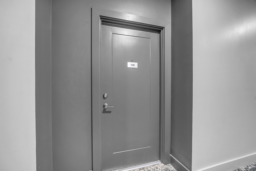 55 Pointe Place, Unit 108 Dover, NH 03820 - Photo 4 of 33 a view of a elevator