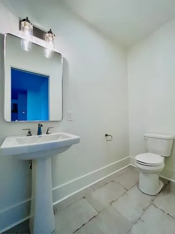 $2,450 | 128 Papworth Avenue, Metairie, LA 70005