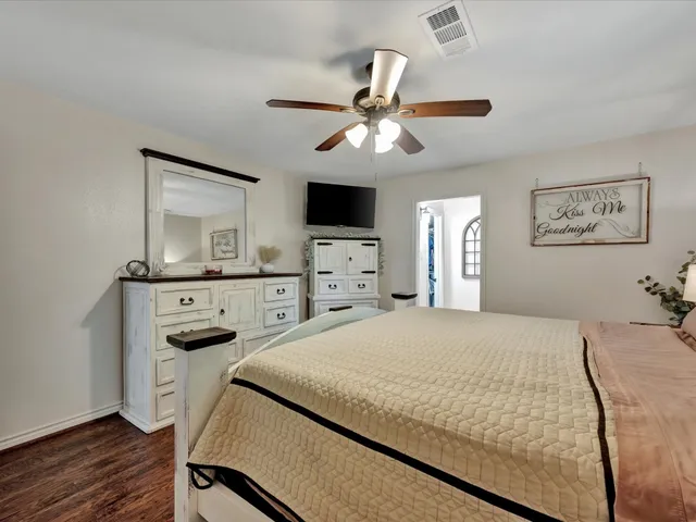 $289,000 | 408 West Eucalyptus St Village Mills, Village Mills, TX 77663