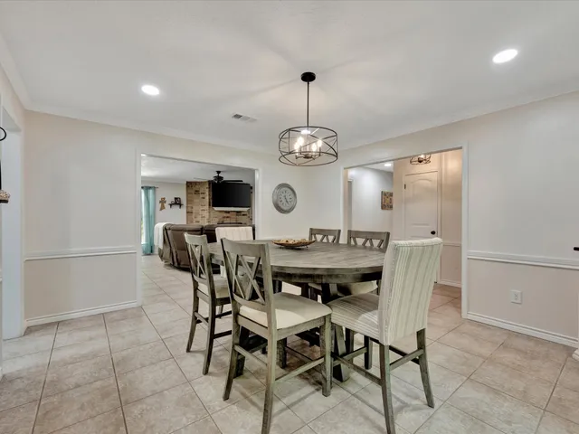 $289,000 | 408 West Eucalyptus St Village Mills, Village Mills, TX 77663