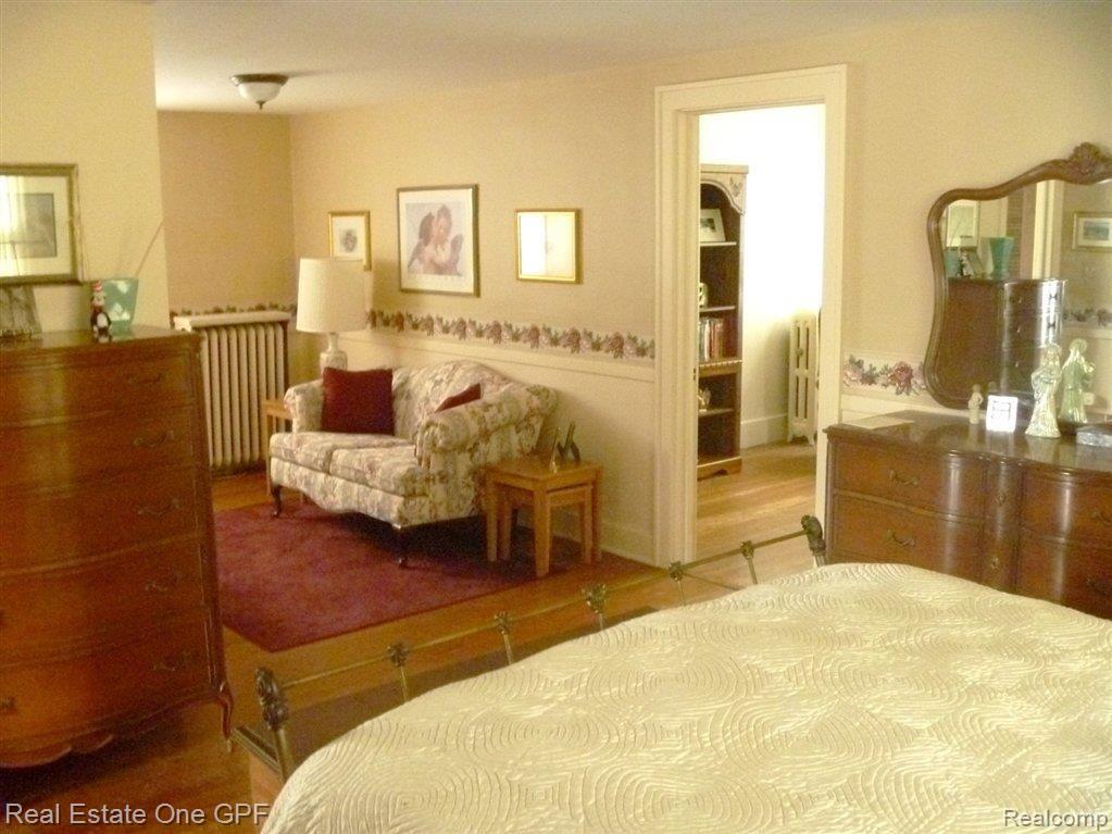 1449 Nottingham Road Grosse Pointe, MI 48230 - Photo 13 of 19 22 Master Suite.JPG