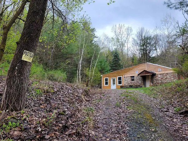 $89,000 | 1526 Old River Road, Hartford, VT 05001