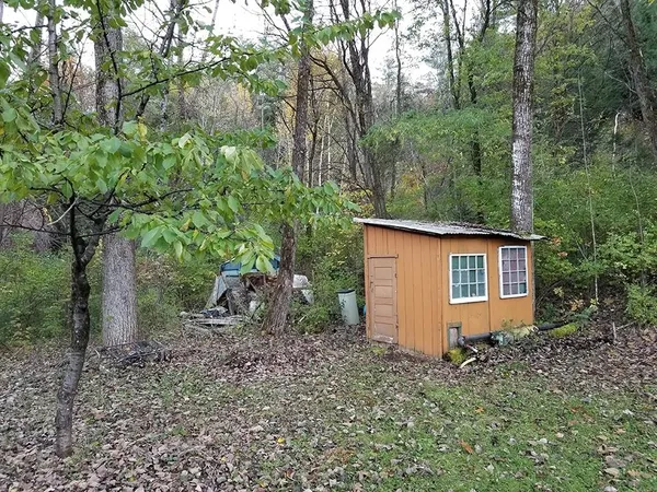 $89,000 | 1526 Old River Road, Hartford, VT 05001