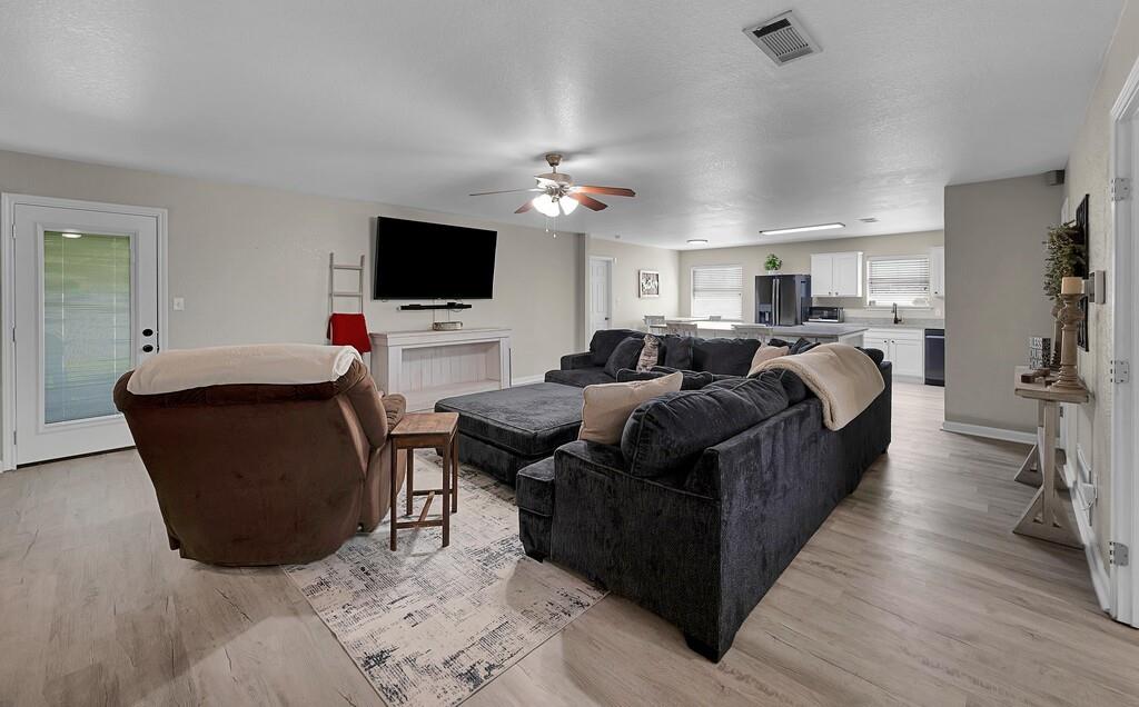 4204 Rance Lane Waco, TX 76708 - Photo 5 of 31