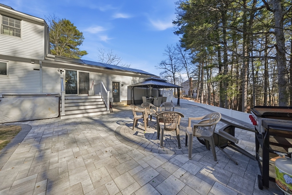 24 Hunters Lane Nashua, NH 03063 - Photo 32 of 42