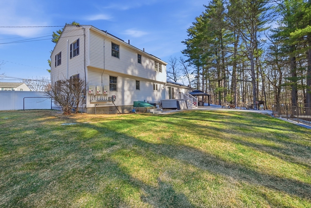 24 Hunters Lane Nashua, NH 03063 - Photo 38 of 42