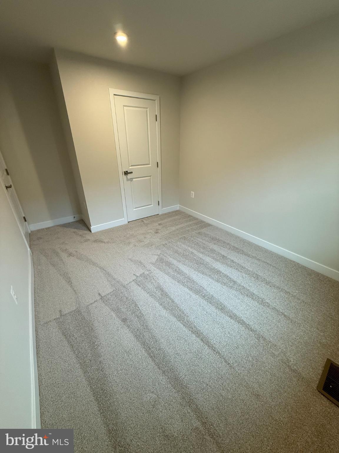 6932 Braxton Springs Way Spotsylvania, VA 22553 - Photo 25 of 33 an empty room with windows