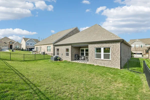 $450,000 | 375 Triple Crown Circle, Gallatin, TN 37066