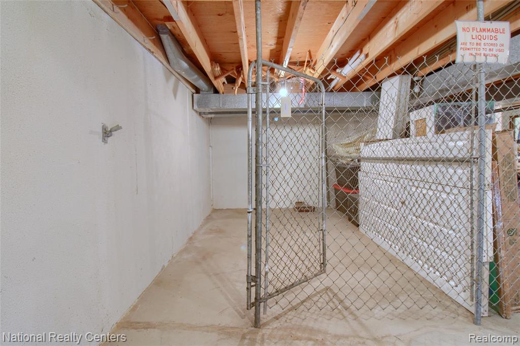 16547 Middlebelt Road, Unit 6 Livonia, MI 48154 - Photo 25 of 29