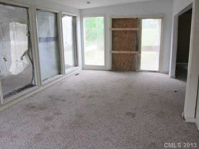 127 East Old Limestone Road York, SC 29745 - Photo 11 of 12 Gallery Image 11