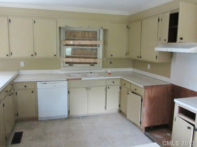 127 East Old Limestone Road York, SC 29745 - Photo 6 of 12 Gallery Image 6