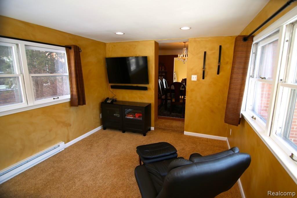 1437 Yorkshire Road Grosse Pointe, MI 48230 - Photo 6 of 15 GNML9927.jpg