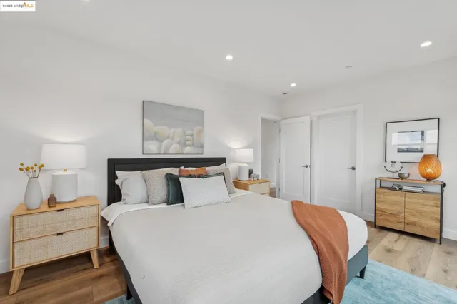 $1,950,000 | 667 Alcatraz Avenue, Oakland, CA 94609