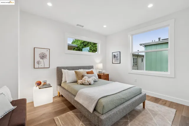 $1,950,000 | 667 Alcatraz Avenue, Oakland, CA 94609