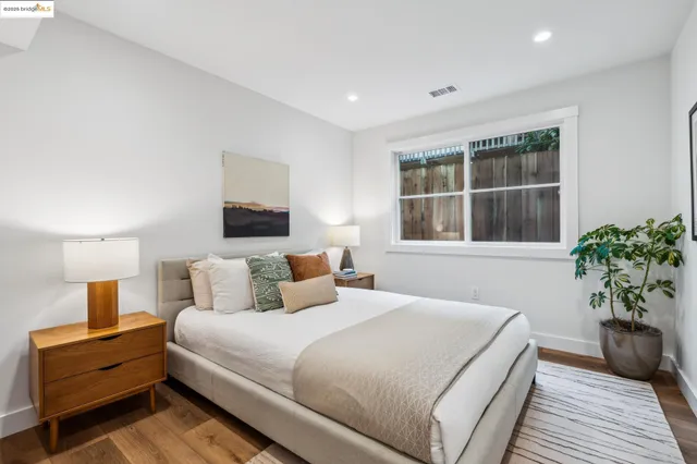 $1,950,000 | 667 Alcatraz Avenue, Oakland, CA 94609