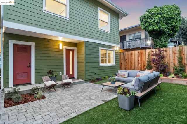 $1,950,000 | 667 Alcatraz Avenue, Oakland, CA 94609