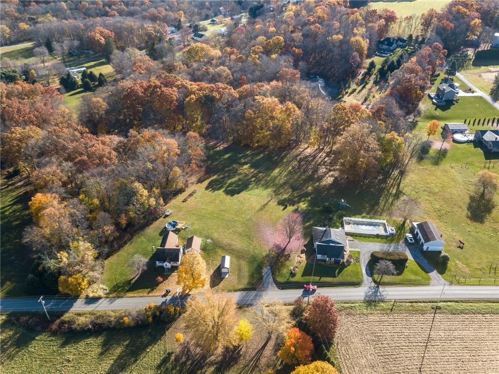 940 Rose Point-Harlansburg Road New Castle, PA 16101 - Photo 8 of 11 a view of multiple houses with yard