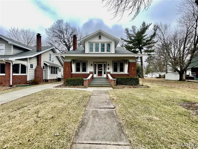 $2,200 | 16 Halleck Avenue, Edwardsville, IL 62025