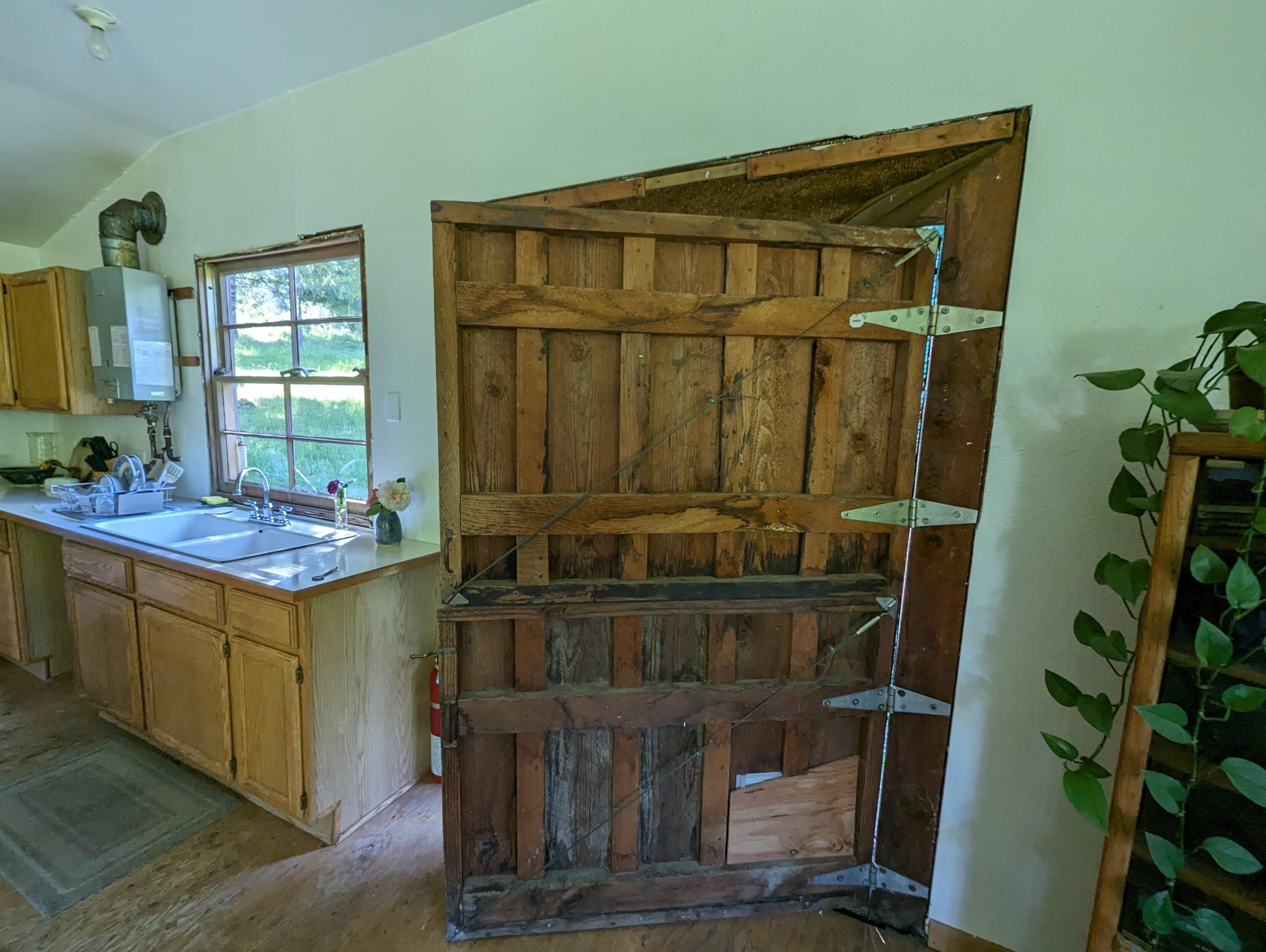 3951 Upper Thomas Early Ranch Road Miranda, CA 95553 - Photo 7 of 57