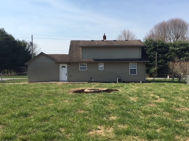 4112 East Canton Road Salem, IN 47167 - Photo 3 of 27 Gallery Image 3