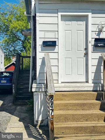 $1,100 | 247 Melrose Avenue, Unit B, Lansdowne, PA 19050