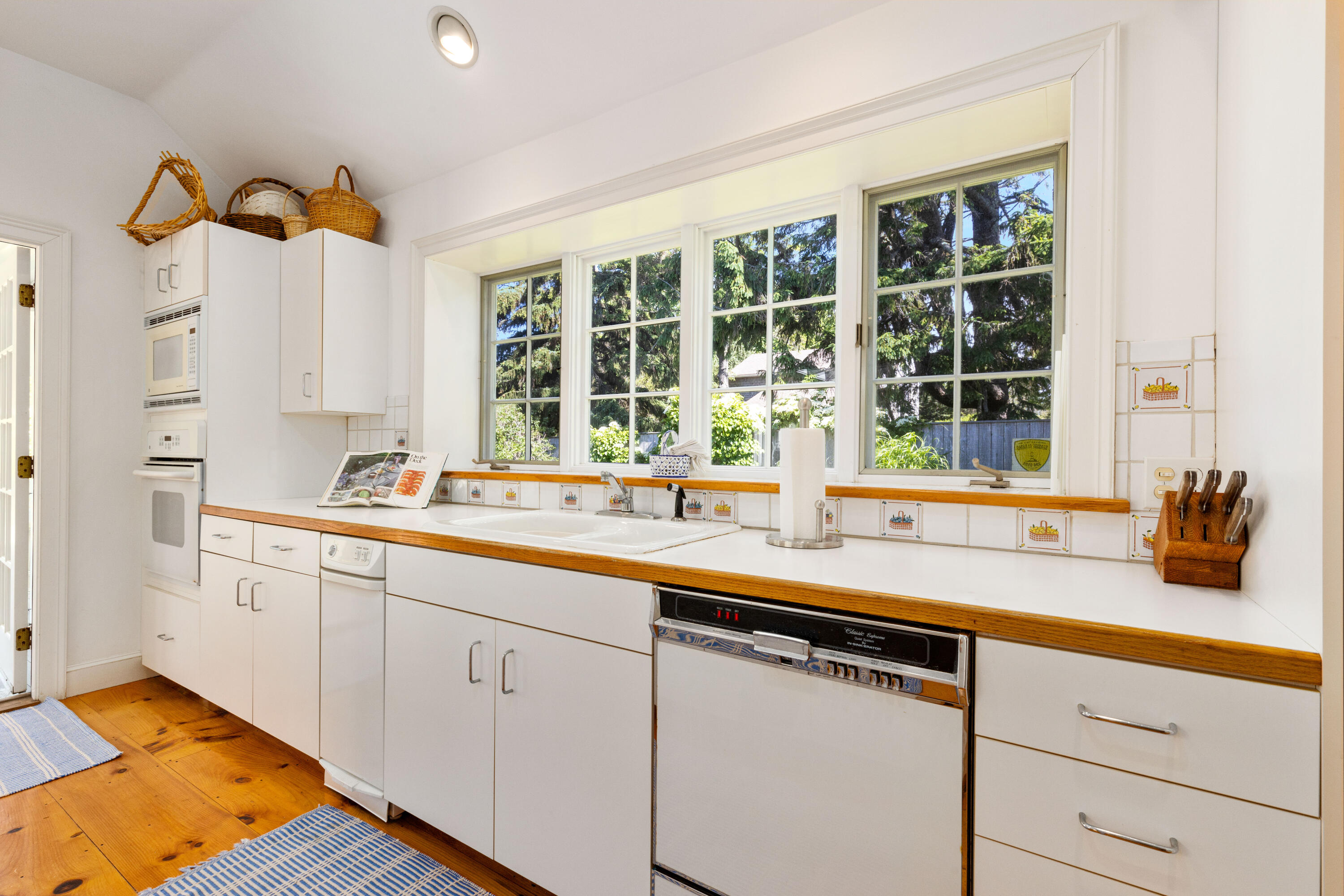 93 Scatteree Road North Chatham, MA 02650 - Photo 12 of 95 93sca-13